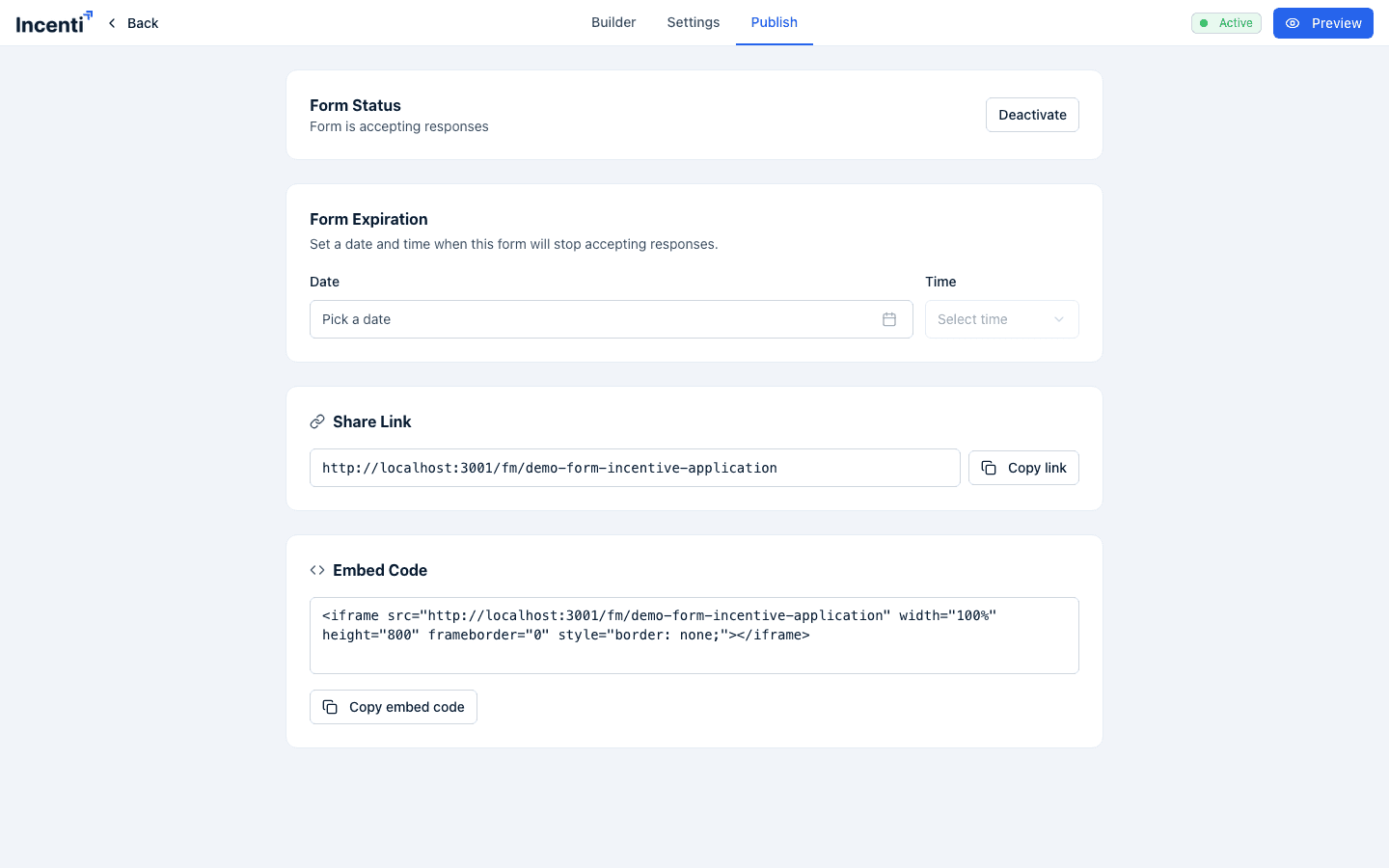 The builder's Publish tab showing the Form Status card with an Active badge, Form Expiration, the Share Link with the form's public URL, and the Embed Code snippet.